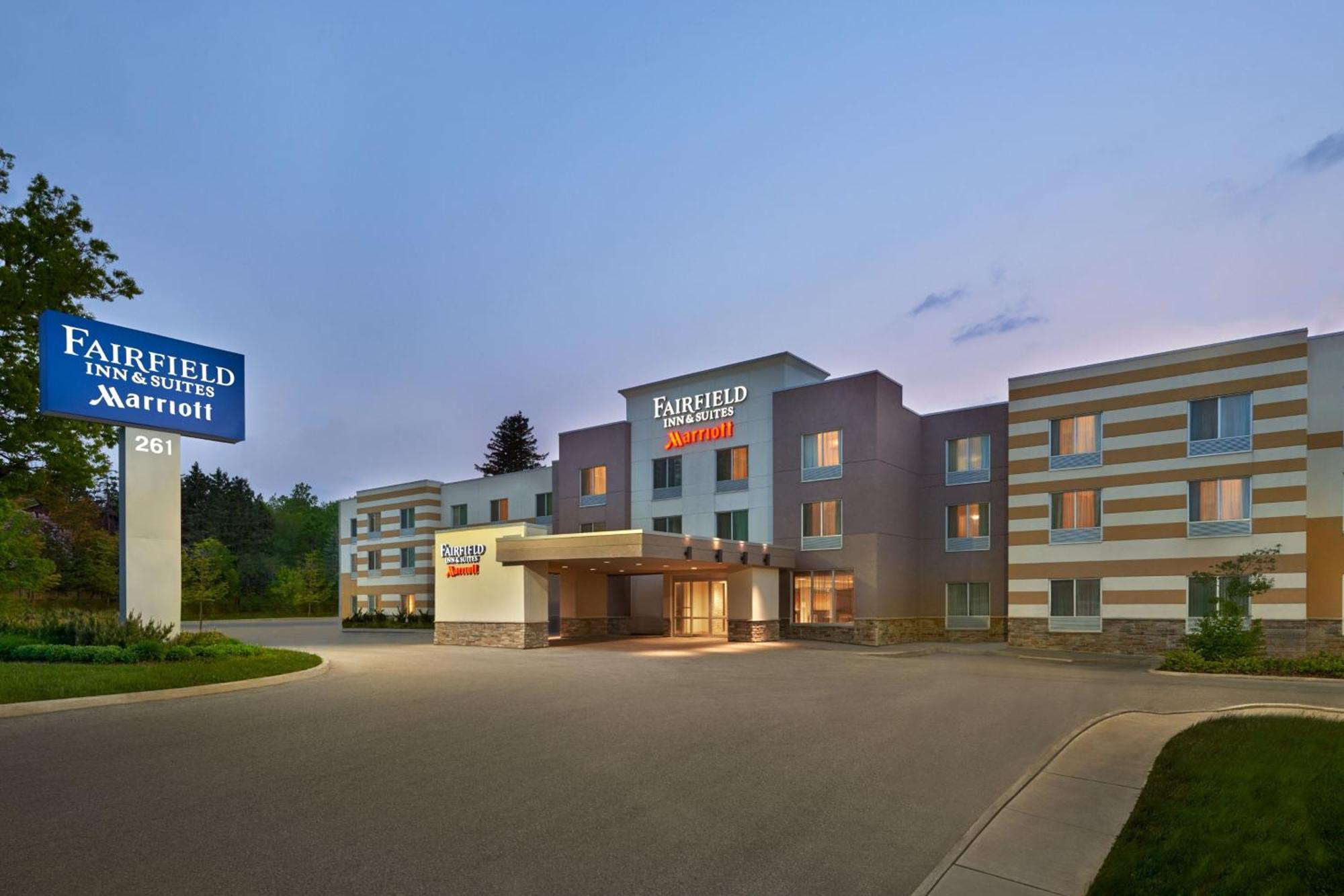 Fairfield Inn & Suites By Marriott Barrie Exterior photo